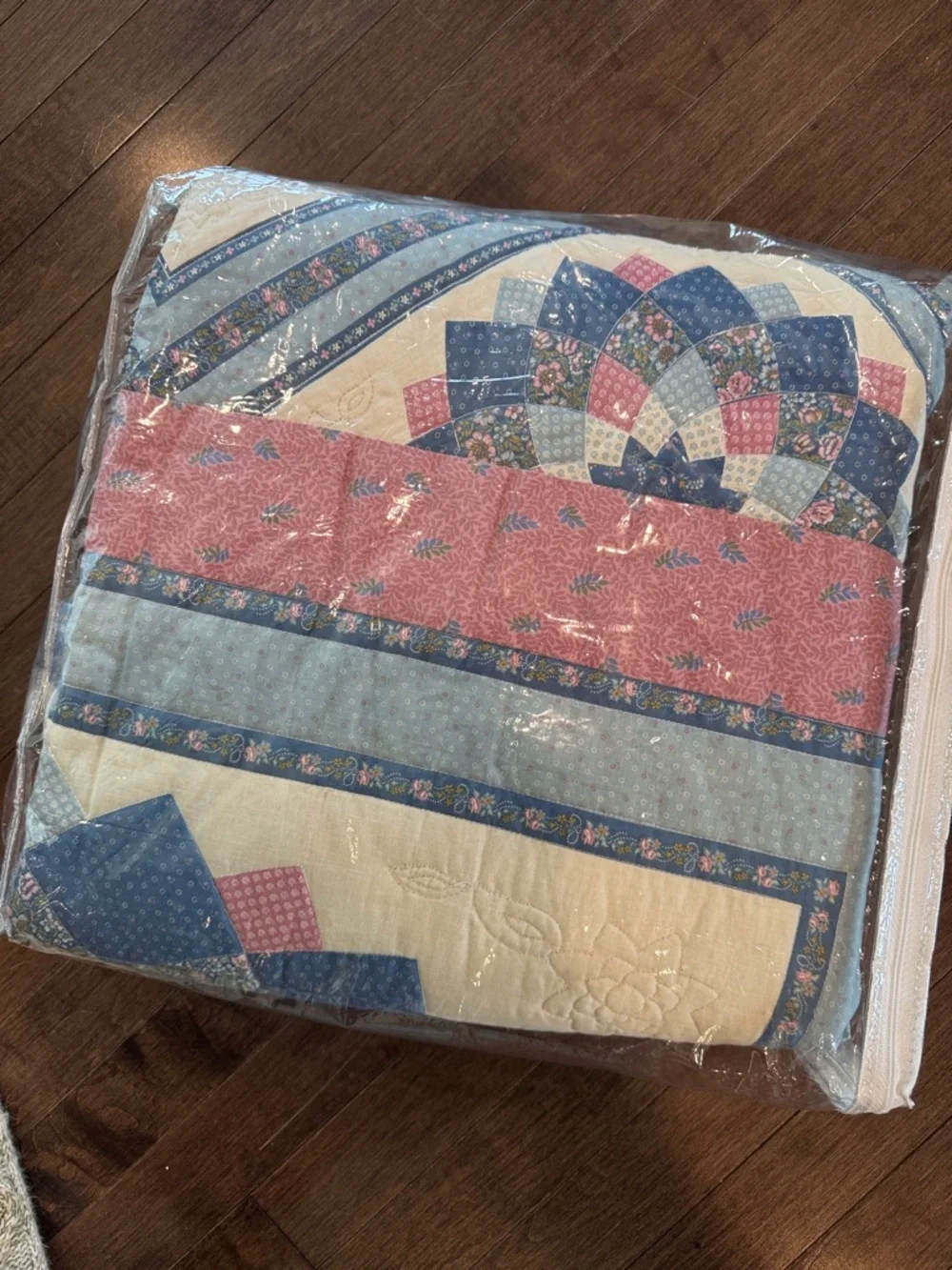 Vintage full size bed quilt by fieldcrest 80s 90s pink blue colors